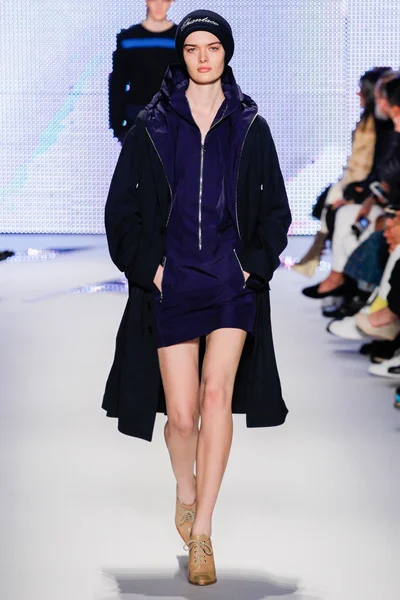 Look 25
